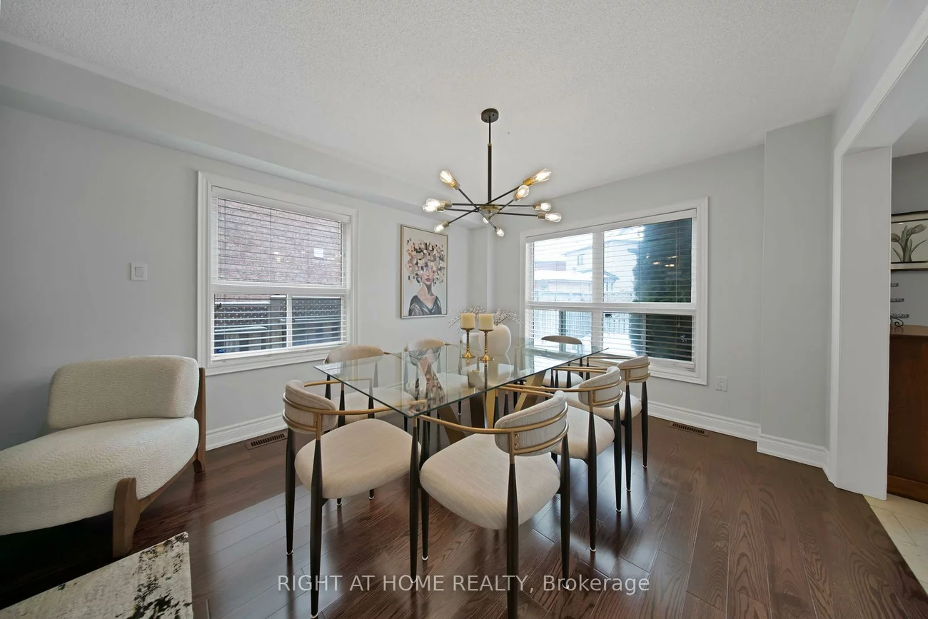 215, Queenslea, Humberlea-Pelmo Park W4, Toronto