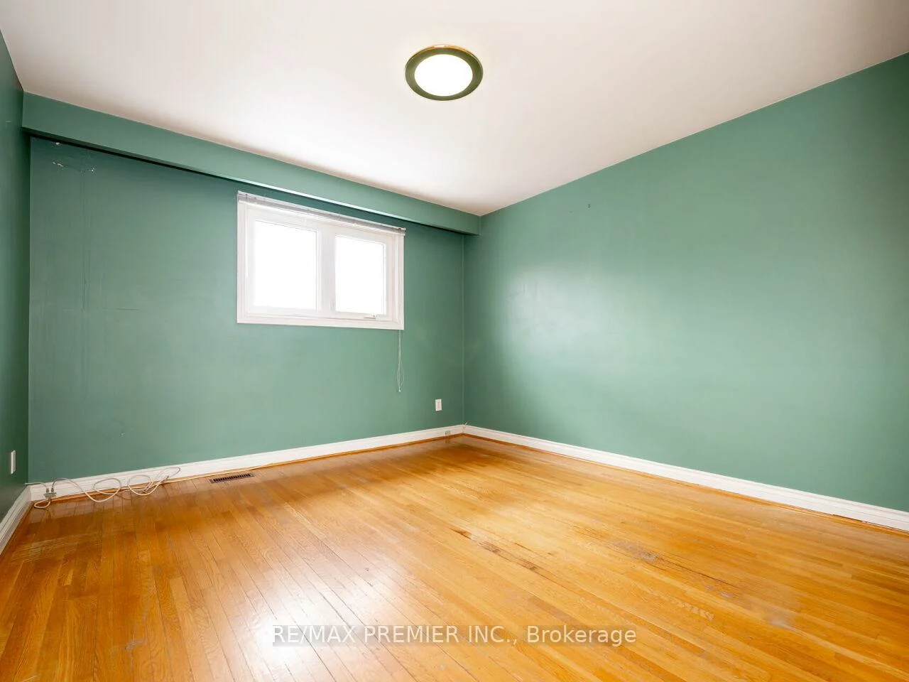 17, Cabana, Humber Summit, Toronto