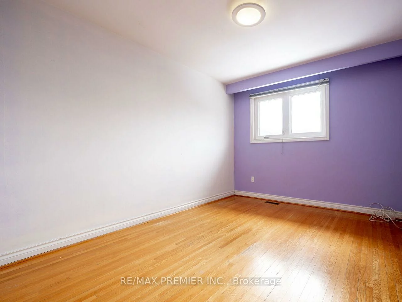 17, Cabana, Humber Summit, Toronto