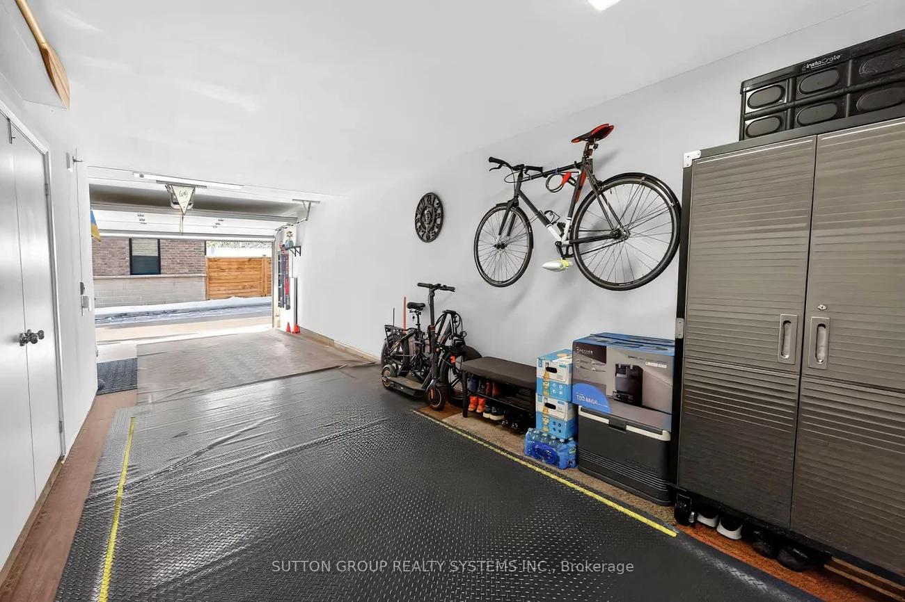 1126A, Islington, Islington-City Centre West, Toronto