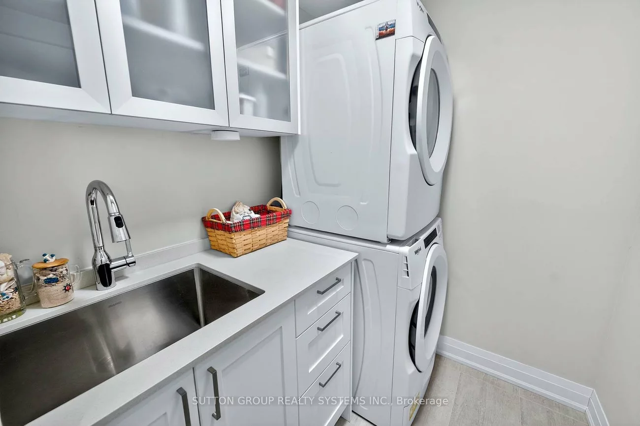 1126A, Islington, Islington-City Centre West, Toronto