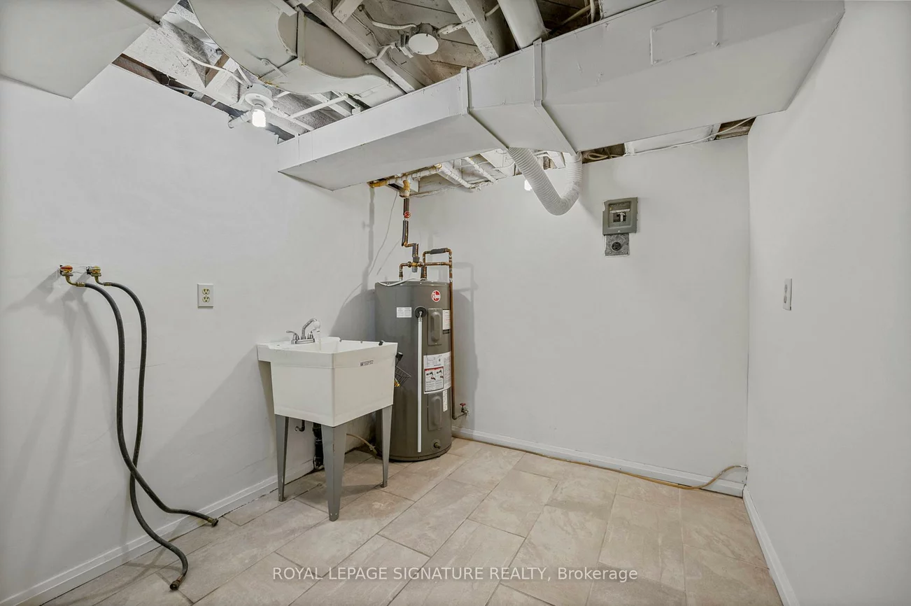 28, Eagle, Stonegate-Queensway, Toronto