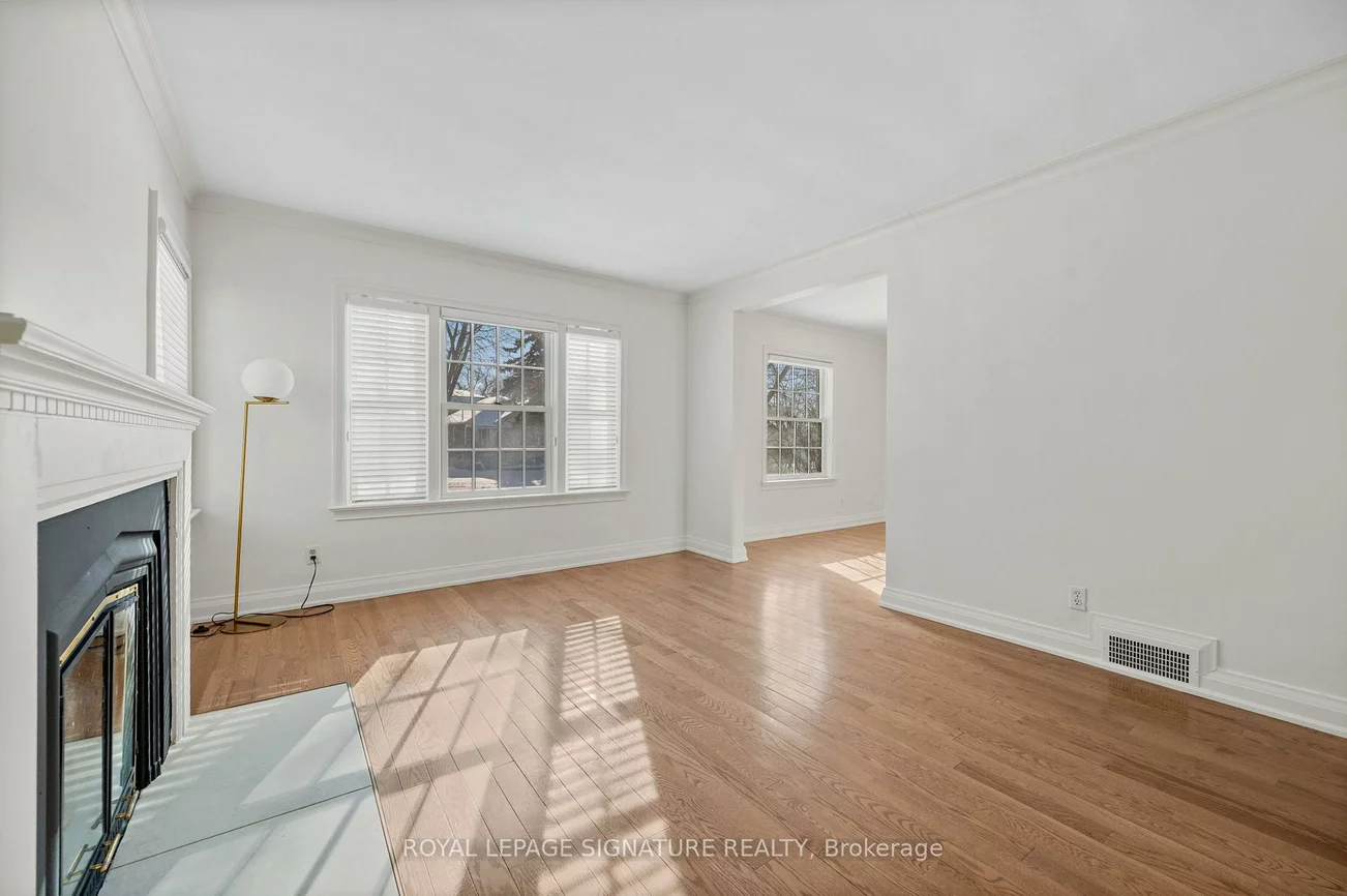 28, Eagle, Stonegate-Queensway, Toronto