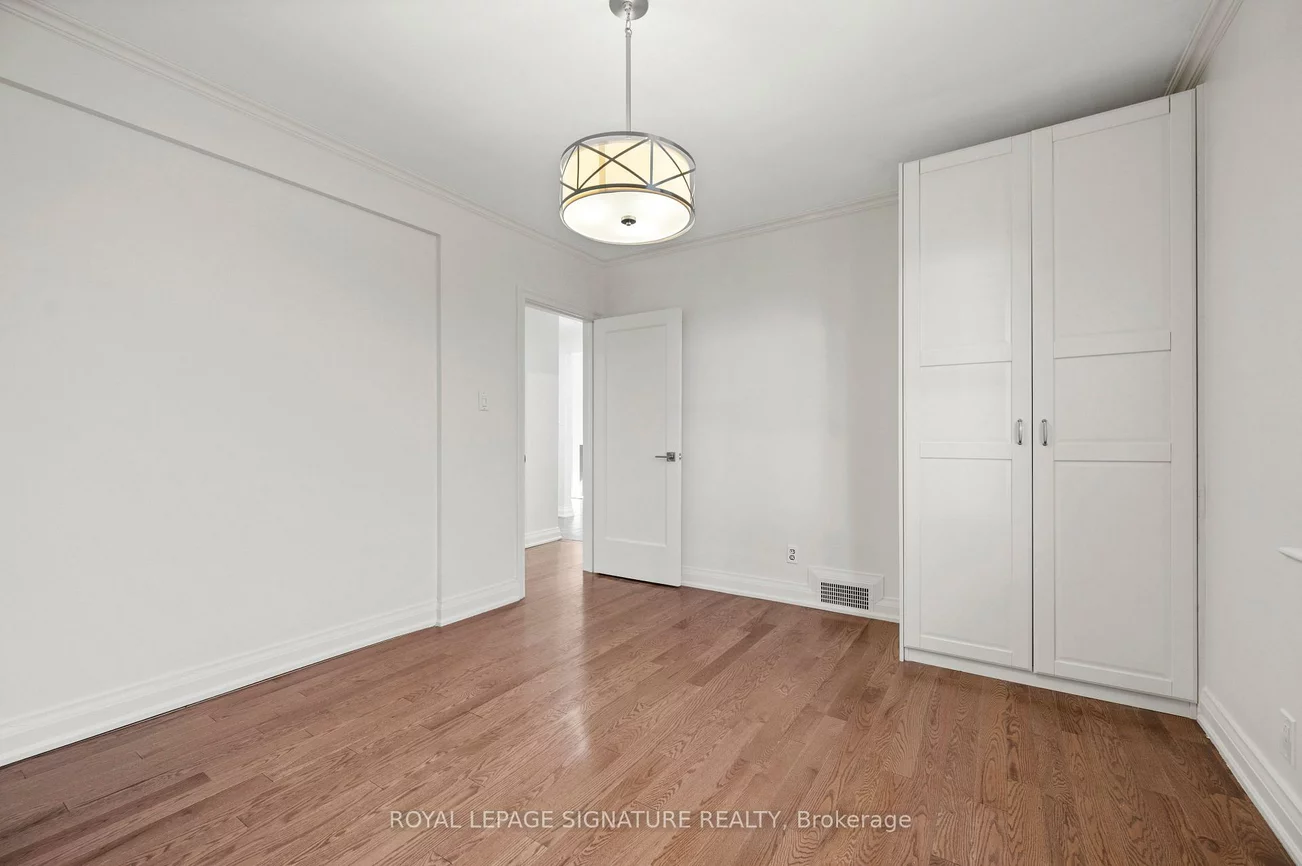 28, Eagle, Stonegate-Queensway, Toronto