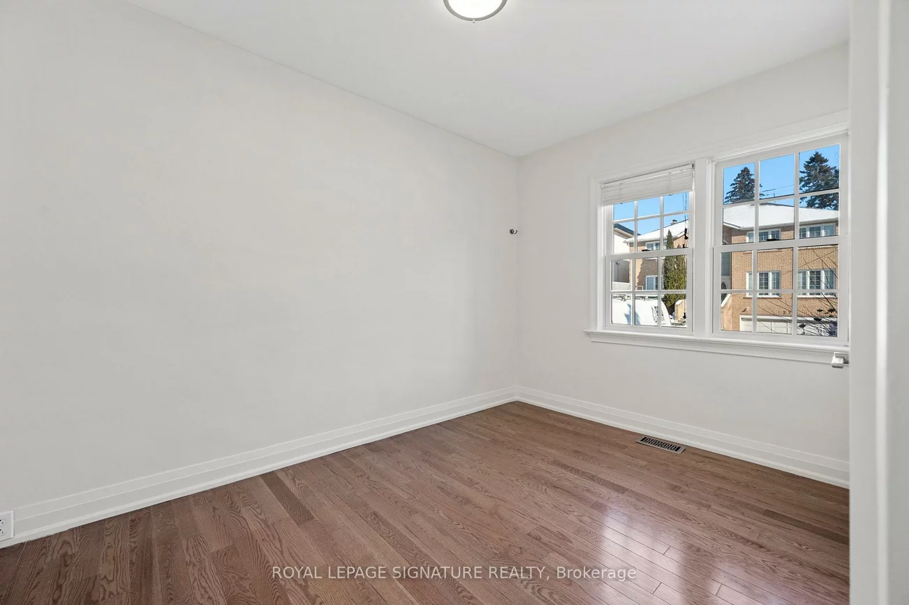 28, Eagle, Stonegate-Queensway, Toronto