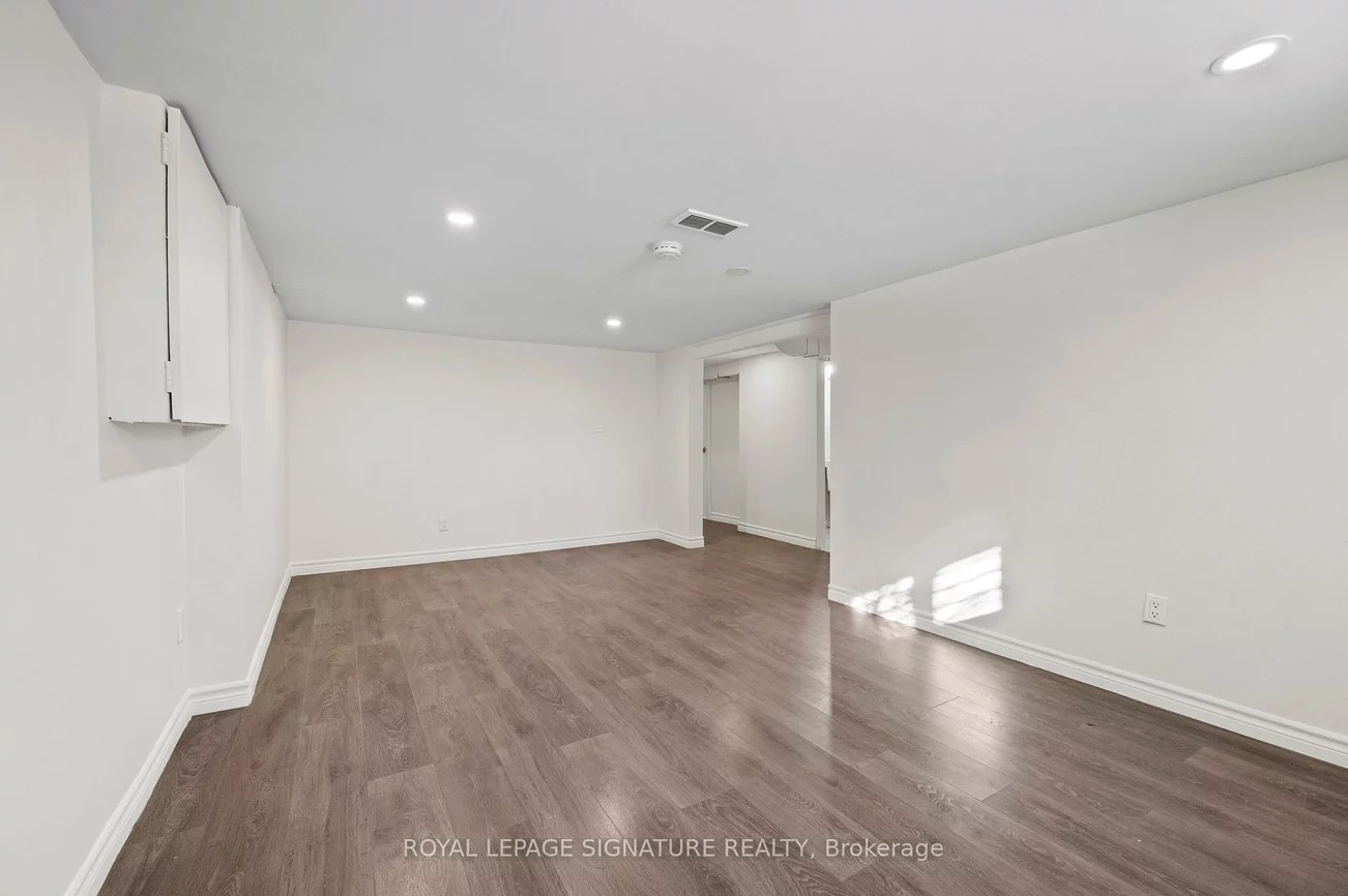 28, Eagle, Stonegate-Queensway, Toronto