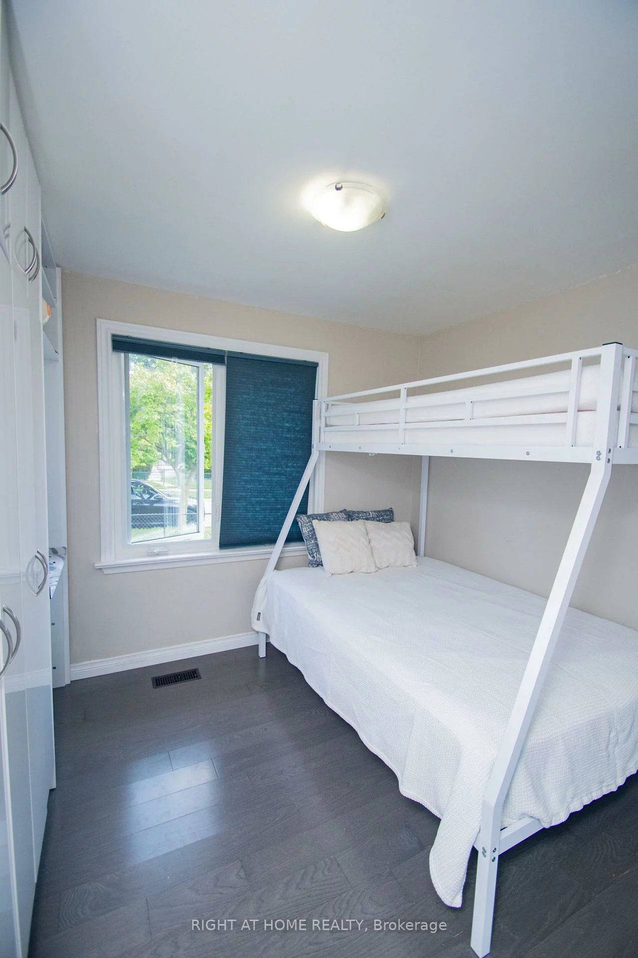 65, Bridgenorth, Thistletown-Beaumonde Heights, Toronto