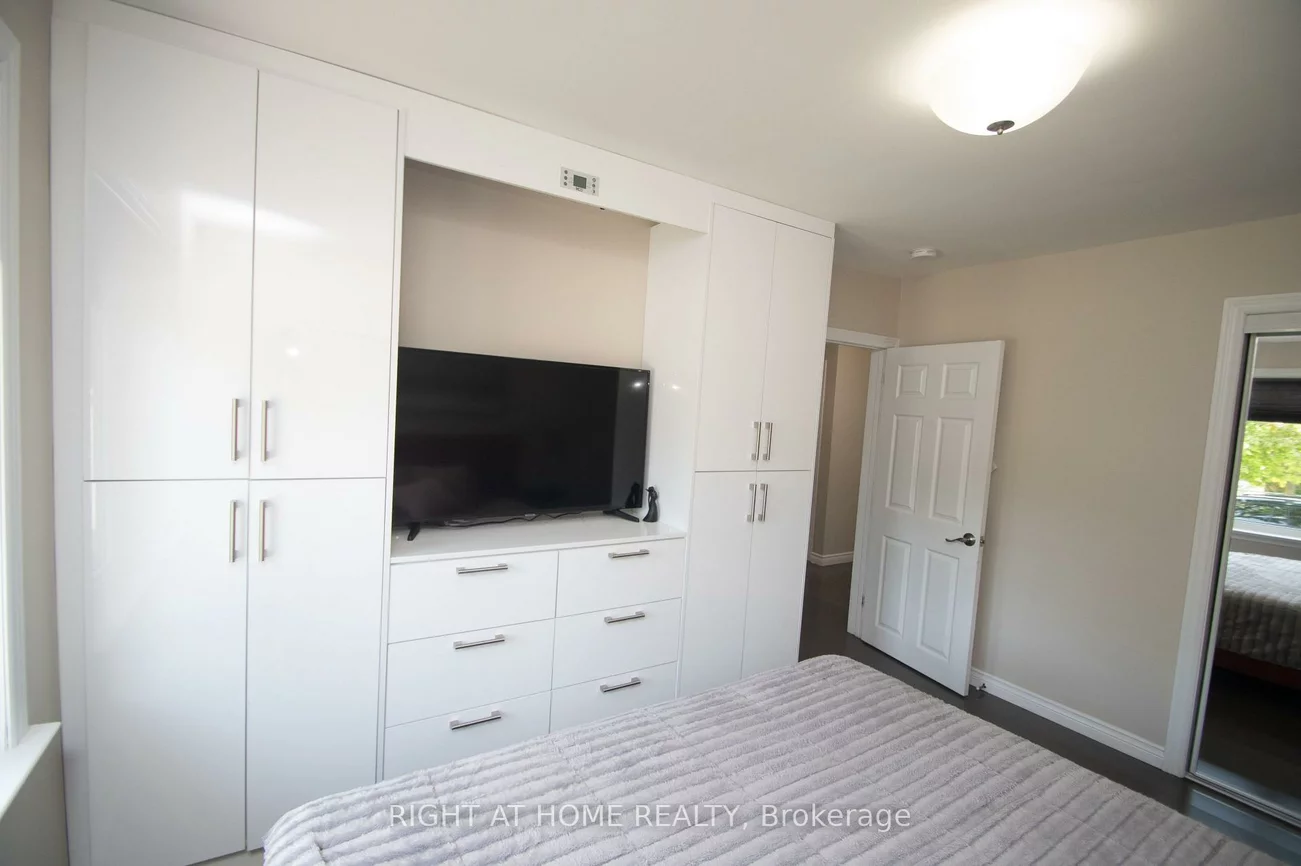 65, Bridgenorth, Thistletown-Beaumonde Heights, Toronto