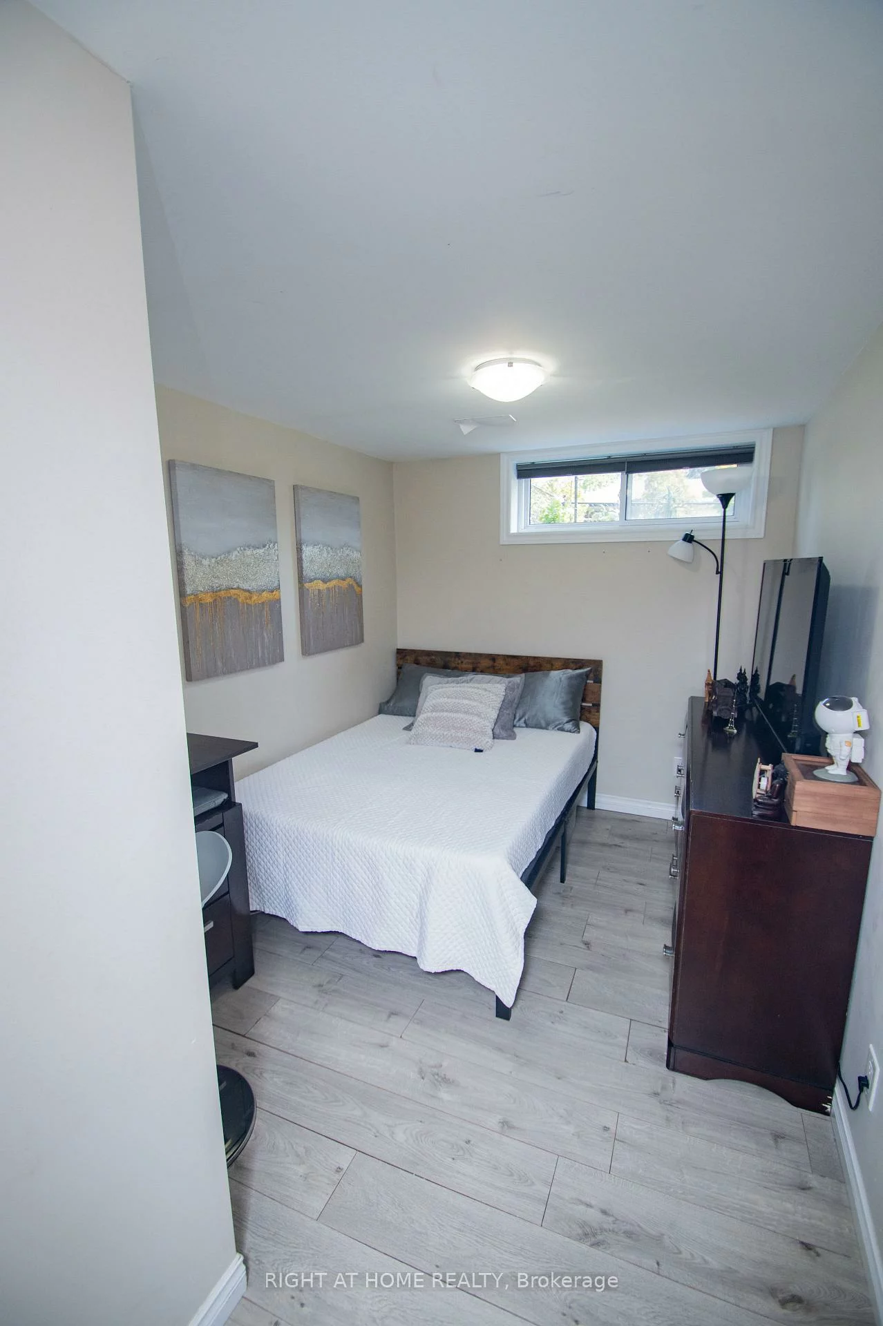 65, Bridgenorth, Thistletown-Beaumonde Heights, Toronto