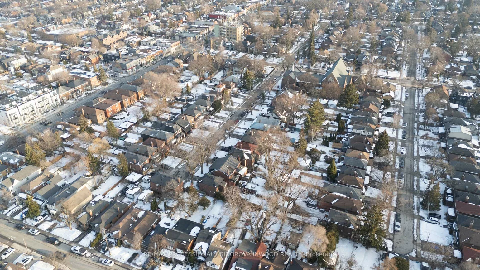 44, Thornhill, Lambton Baby Point, Toronto