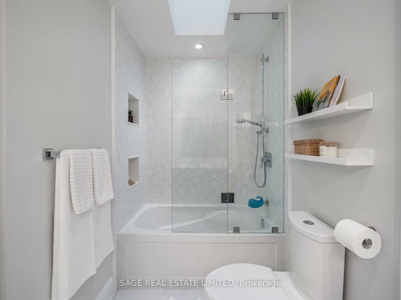 925, Royal York, Stonegate-Queensway, Toronto