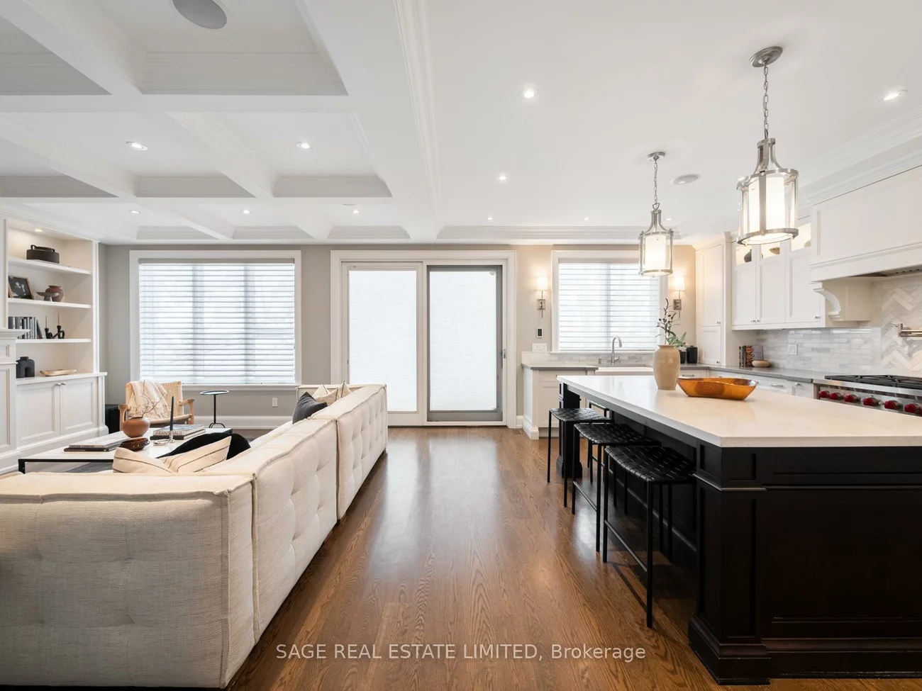 925, Royal York, Stonegate-Queensway, Toronto