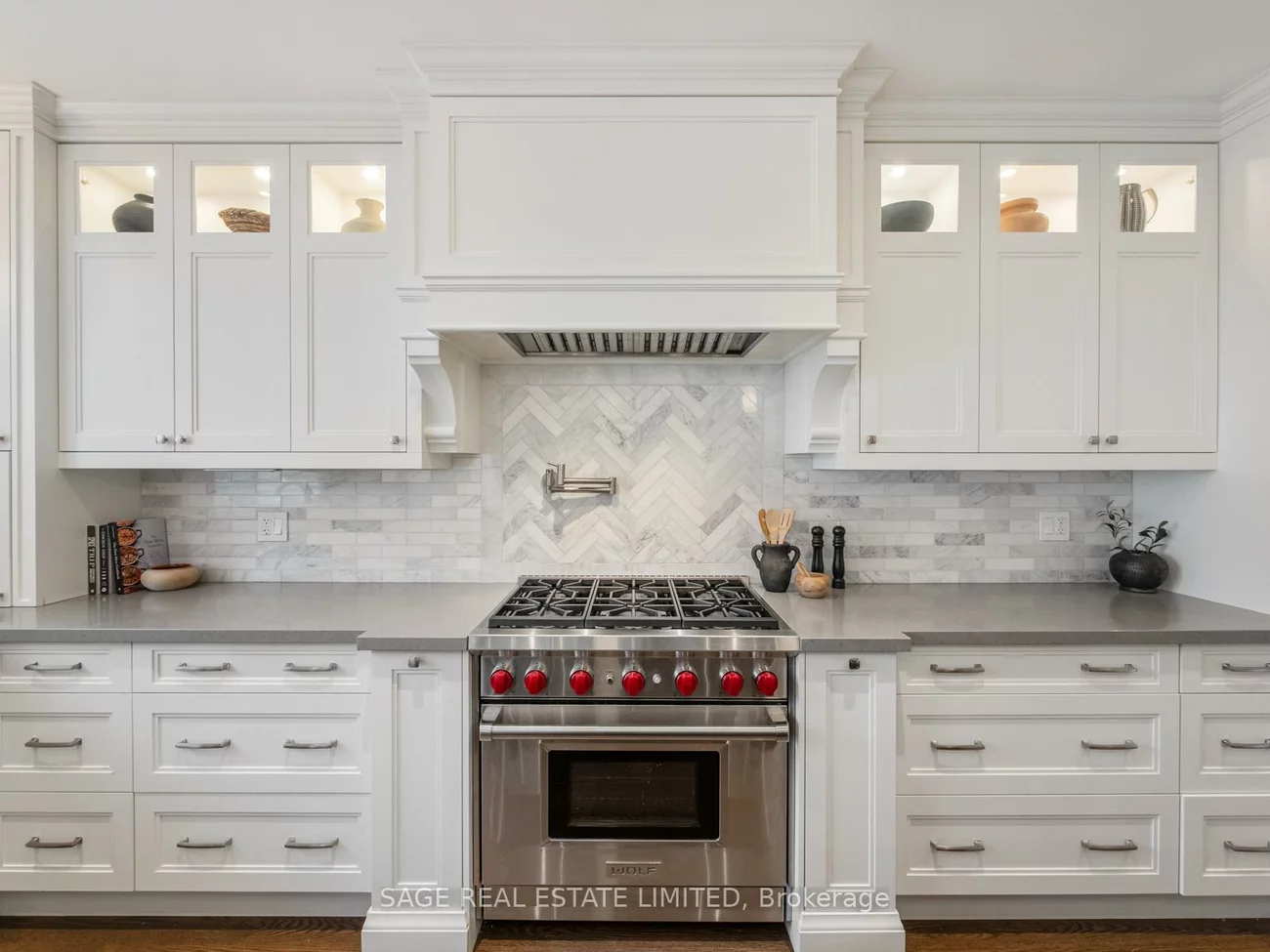 925, Royal York, Stonegate-Queensway, Toronto