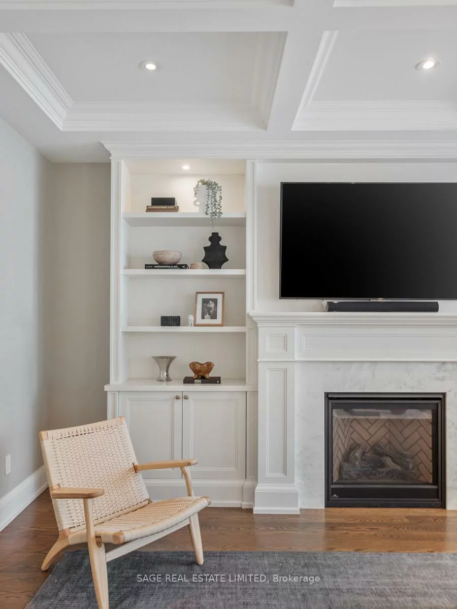 925, Royal York, Stonegate-Queensway, Toronto