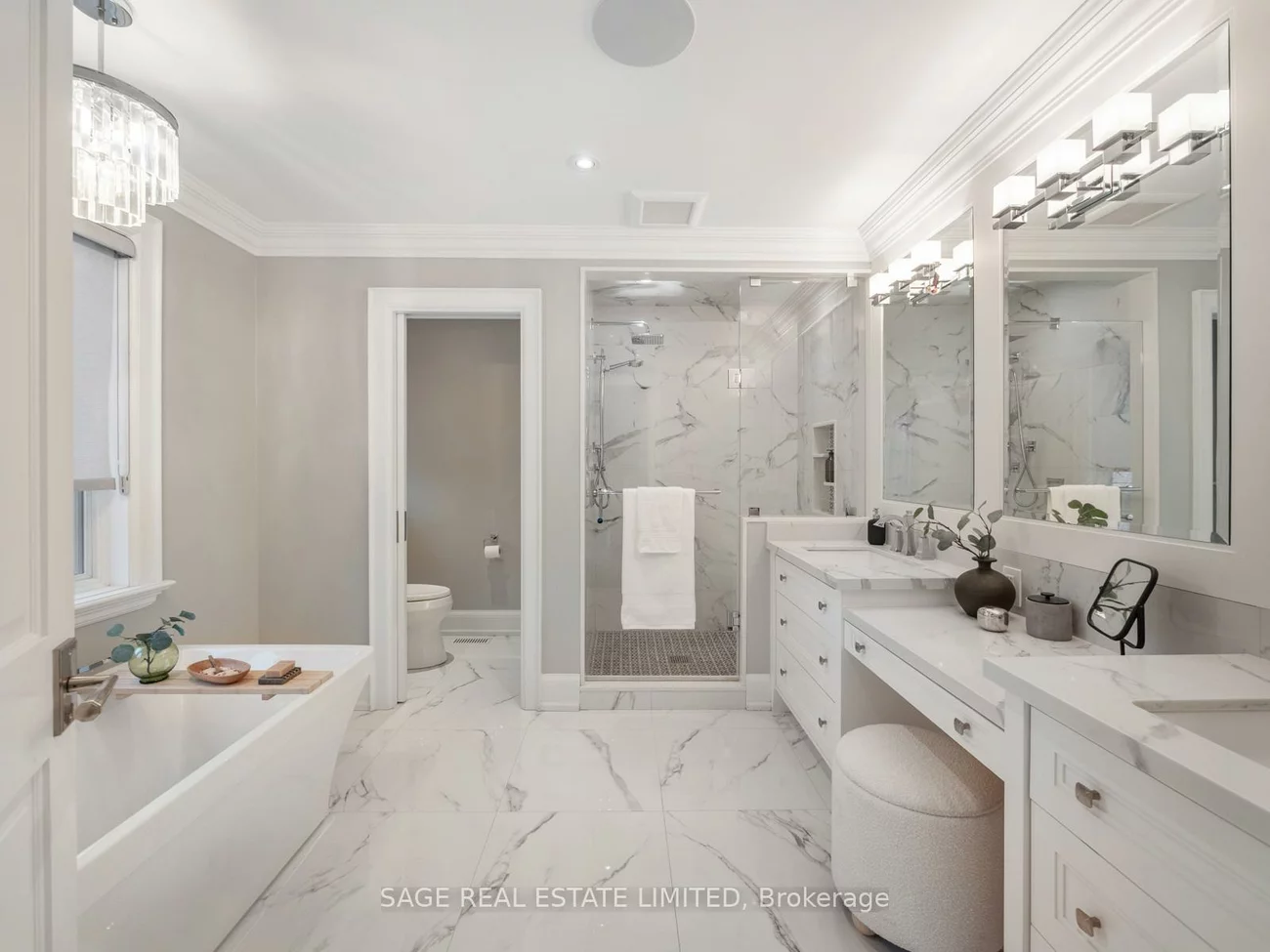 925, Royal York, Stonegate-Queensway, Toronto