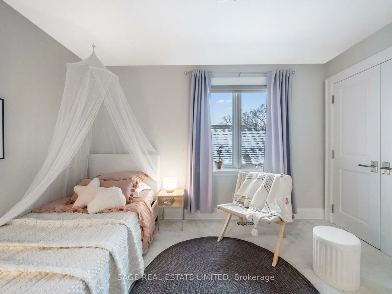 925, Royal York, Stonegate-Queensway, Toronto