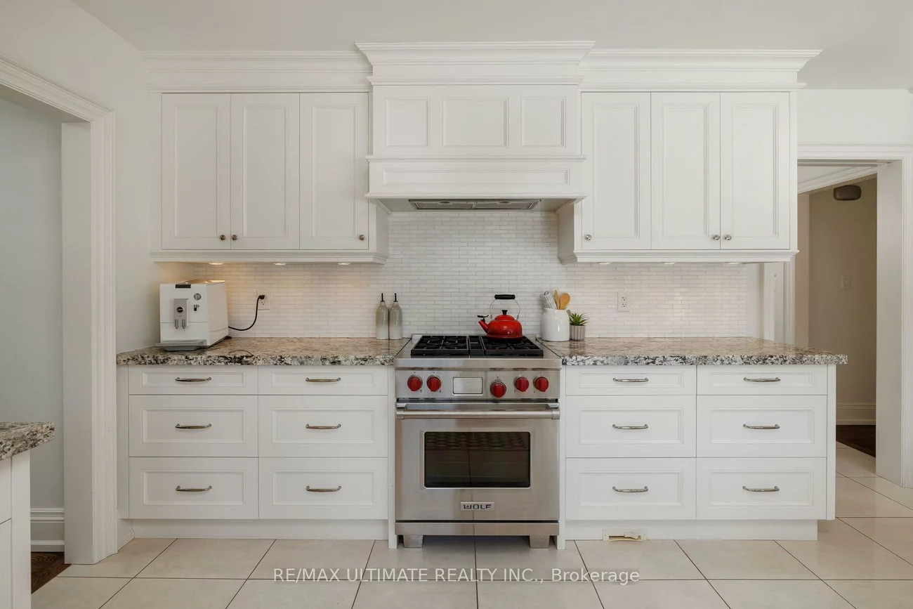 27, Ravensbourne, Princess-Rosethorn, Toronto