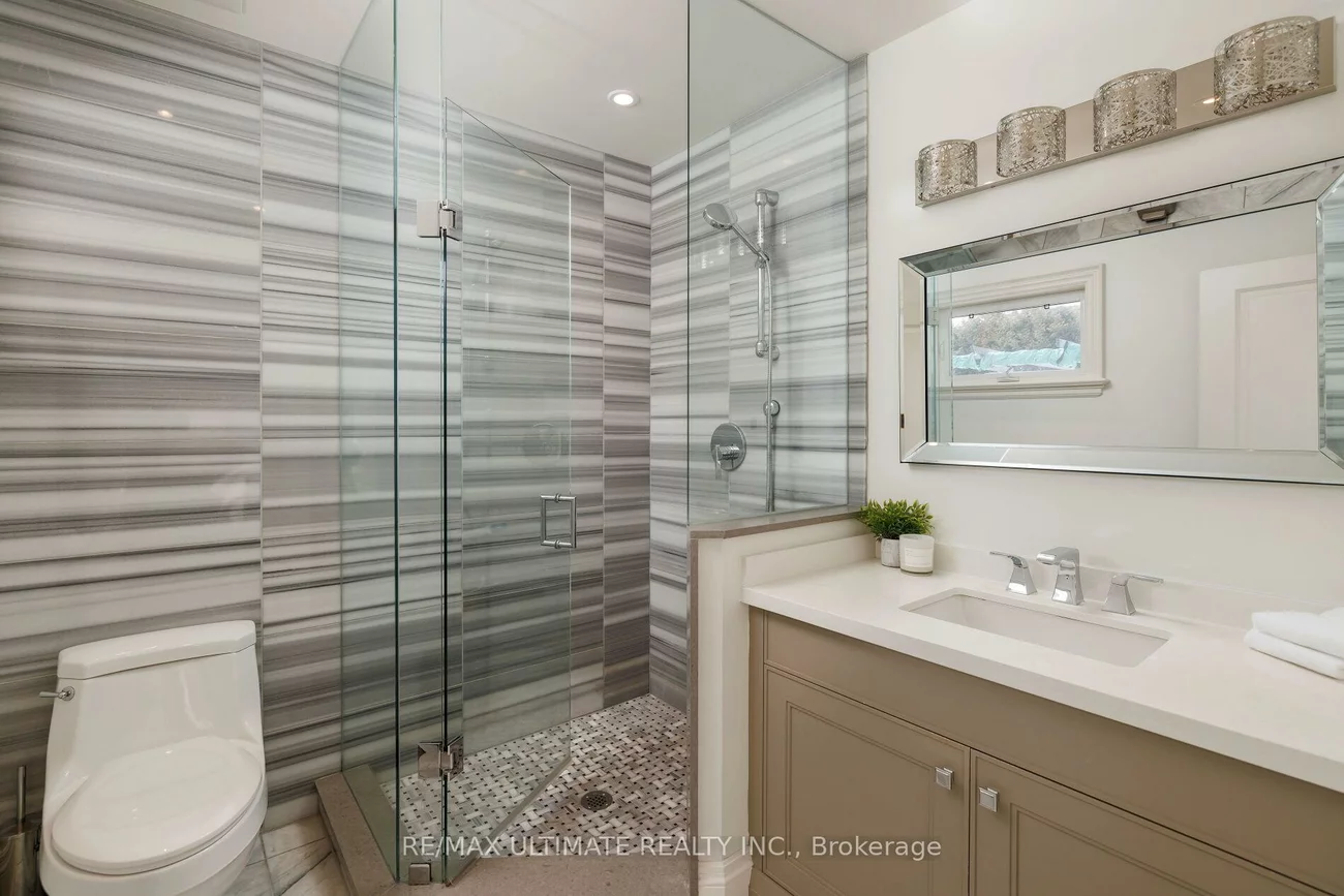 27, Ravensbourne, Princess-Rosethorn, Toronto