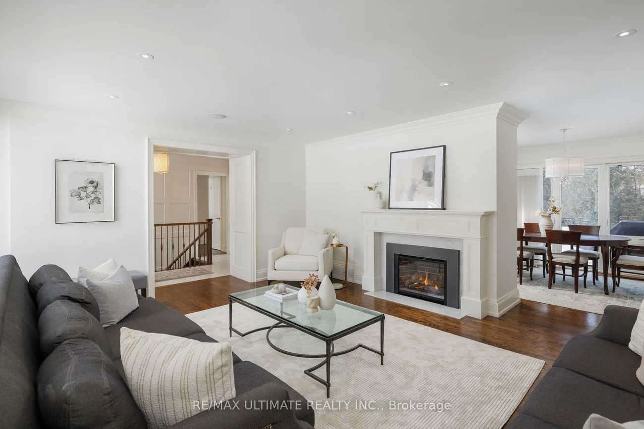 27, Ravensbourne, Princess-Rosethorn, Toronto