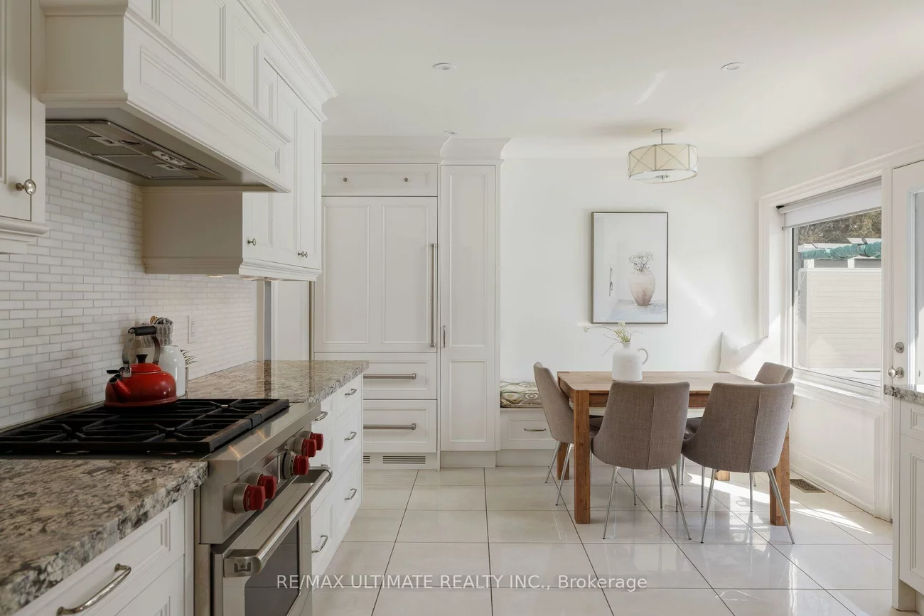 27, Ravensbourne, Princess-Rosethorn, Toronto