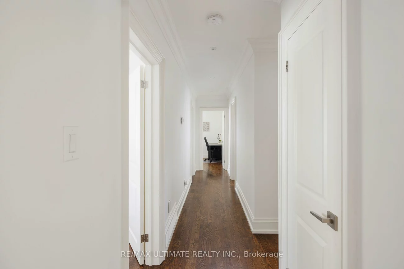 27, Ravensbourne, Princess-Rosethorn, Toronto