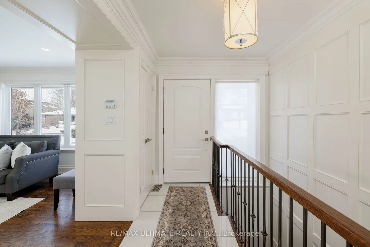 27, Ravensbourne, Princess-Rosethorn, Toronto