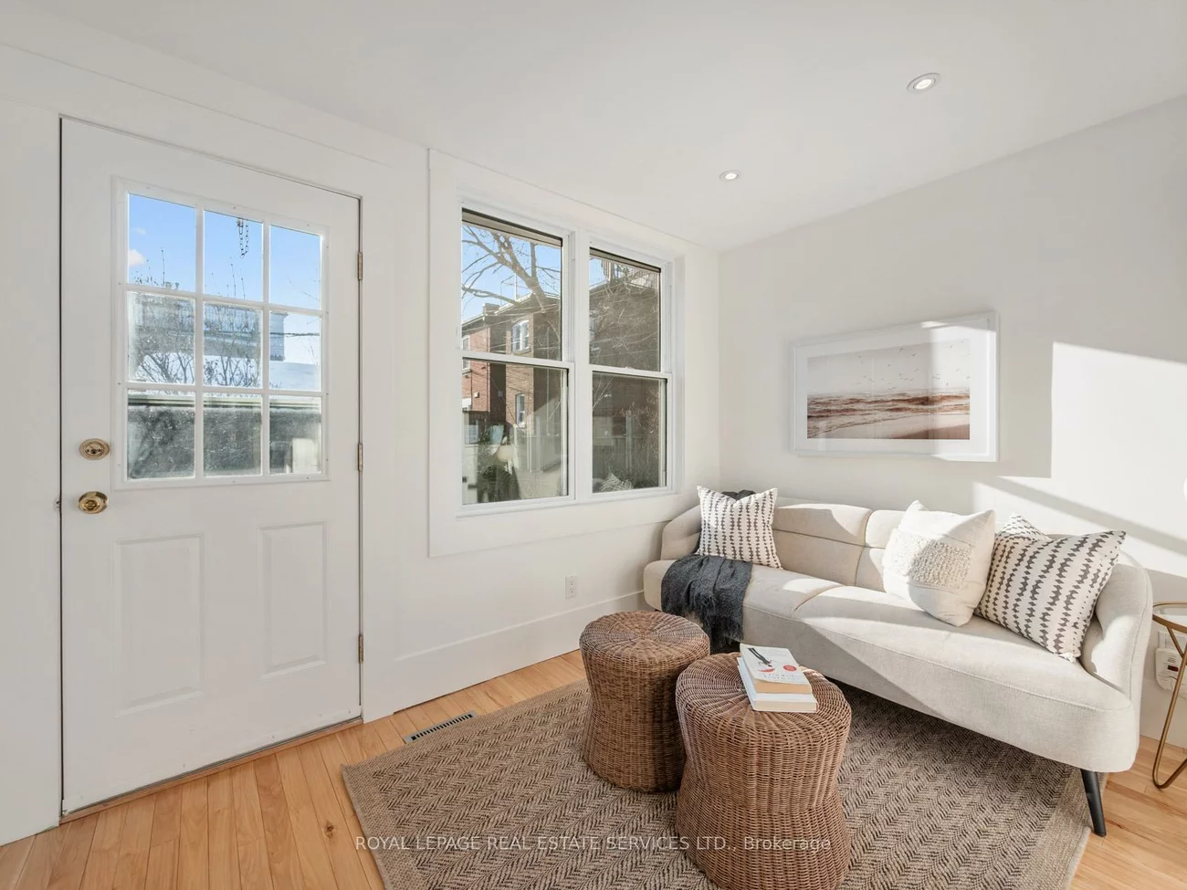 574, St Clarens, Dovercourt-Wallace Emerson-Junction, Toronto