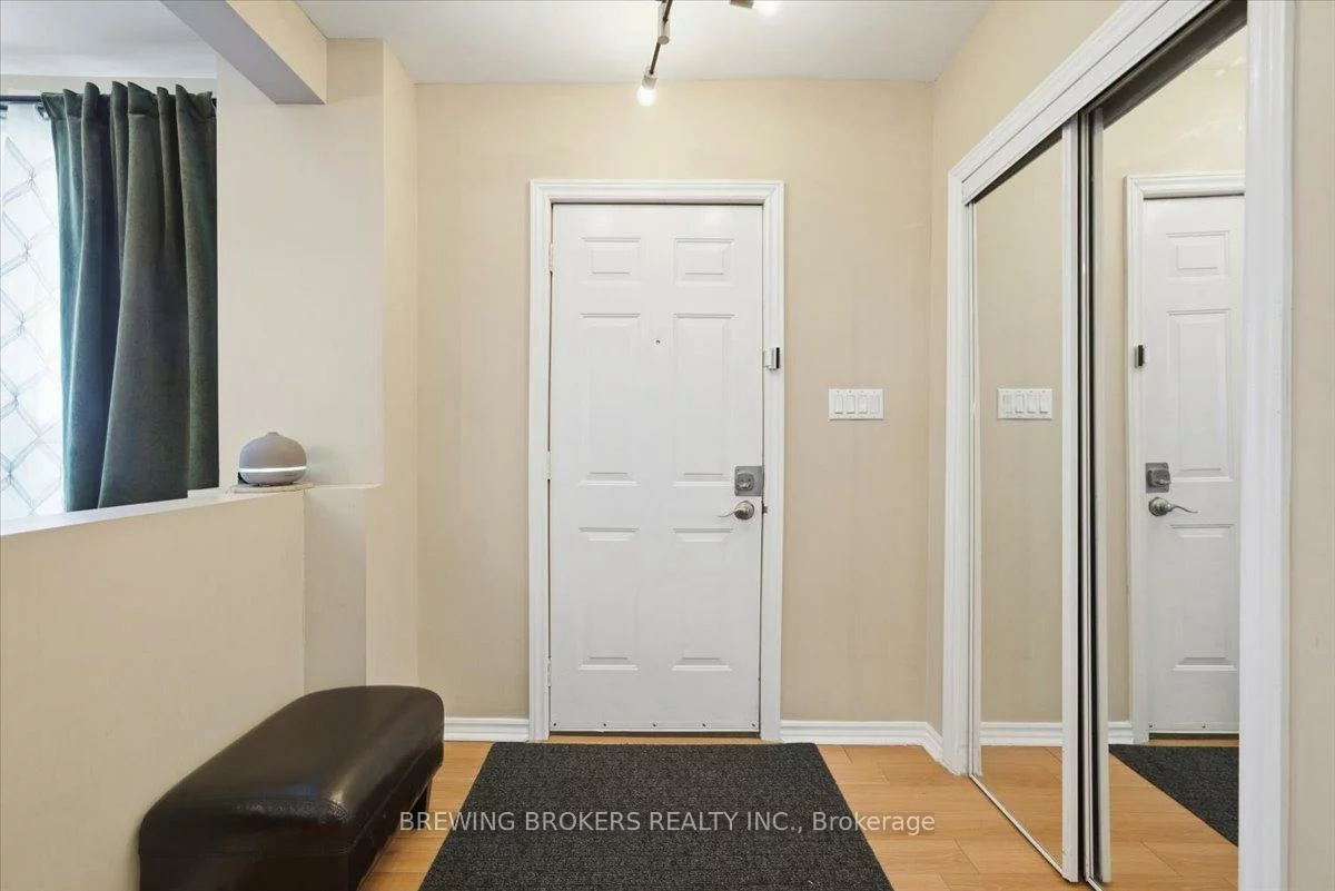 72, Thirteenth, New Toronto, Toronto