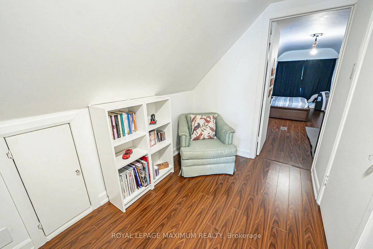 2113, Keele, Beechborough-Greenbrook, Toronto