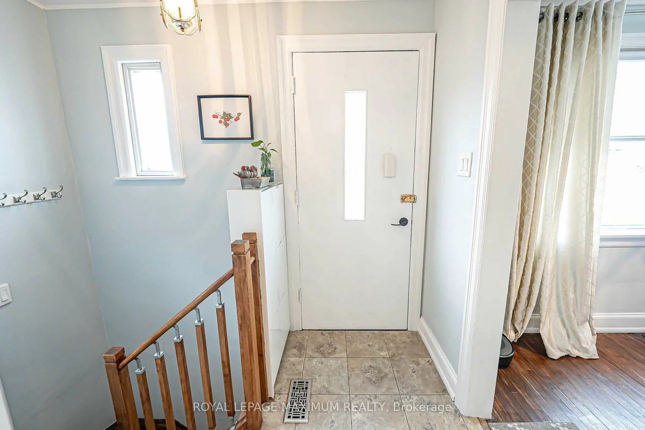 2113, Keele, Beechborough-Greenbrook, Toronto