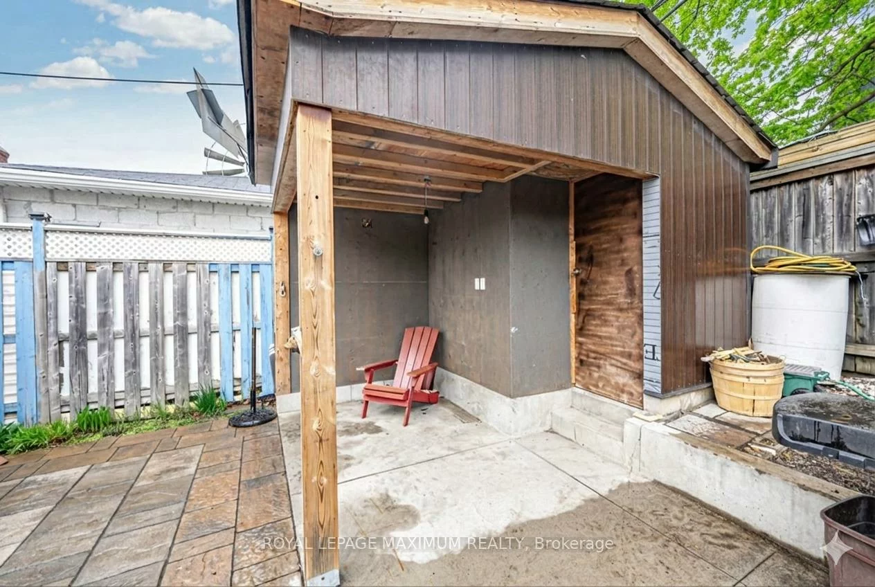 2113, Keele, Beechborough-Greenbrook, Toronto