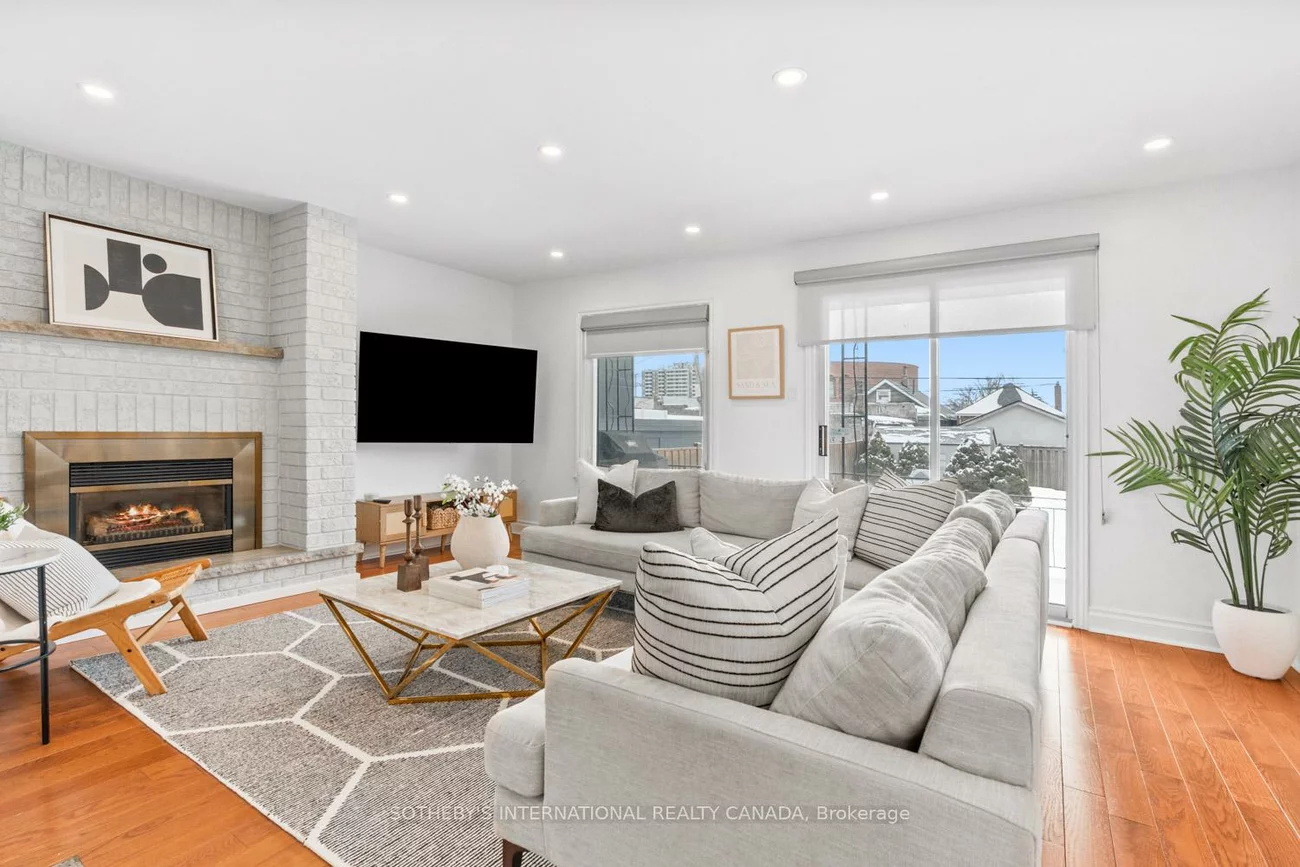 15A, Schell, Briar Hill-Belgravia, Toronto