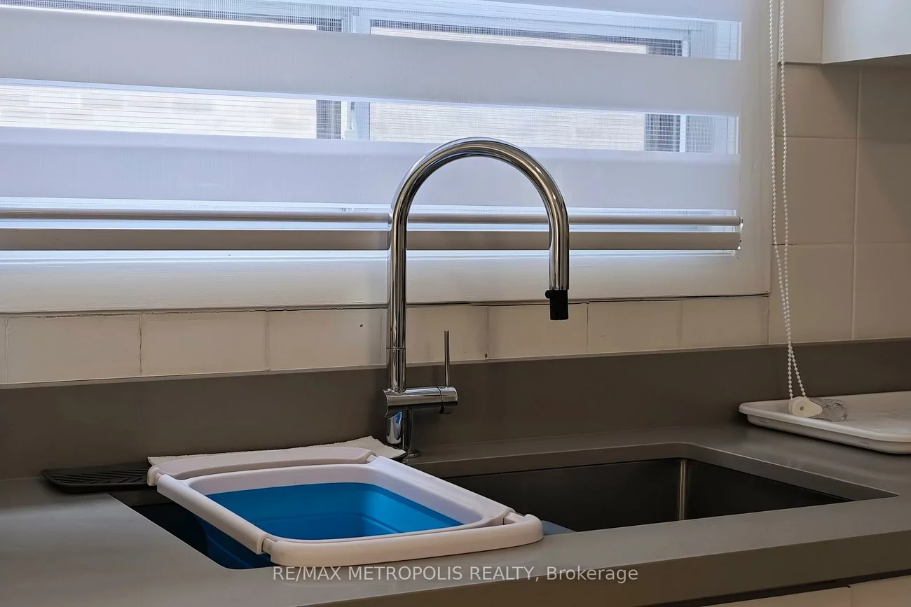 20, Knox, Humber Summit, Toronto