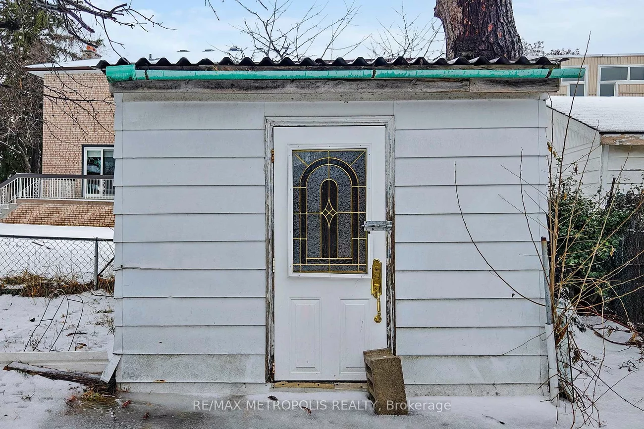 20, Knox, Humber Summit, Toronto