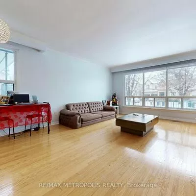 20, Knox, Humber Summit, Toronto