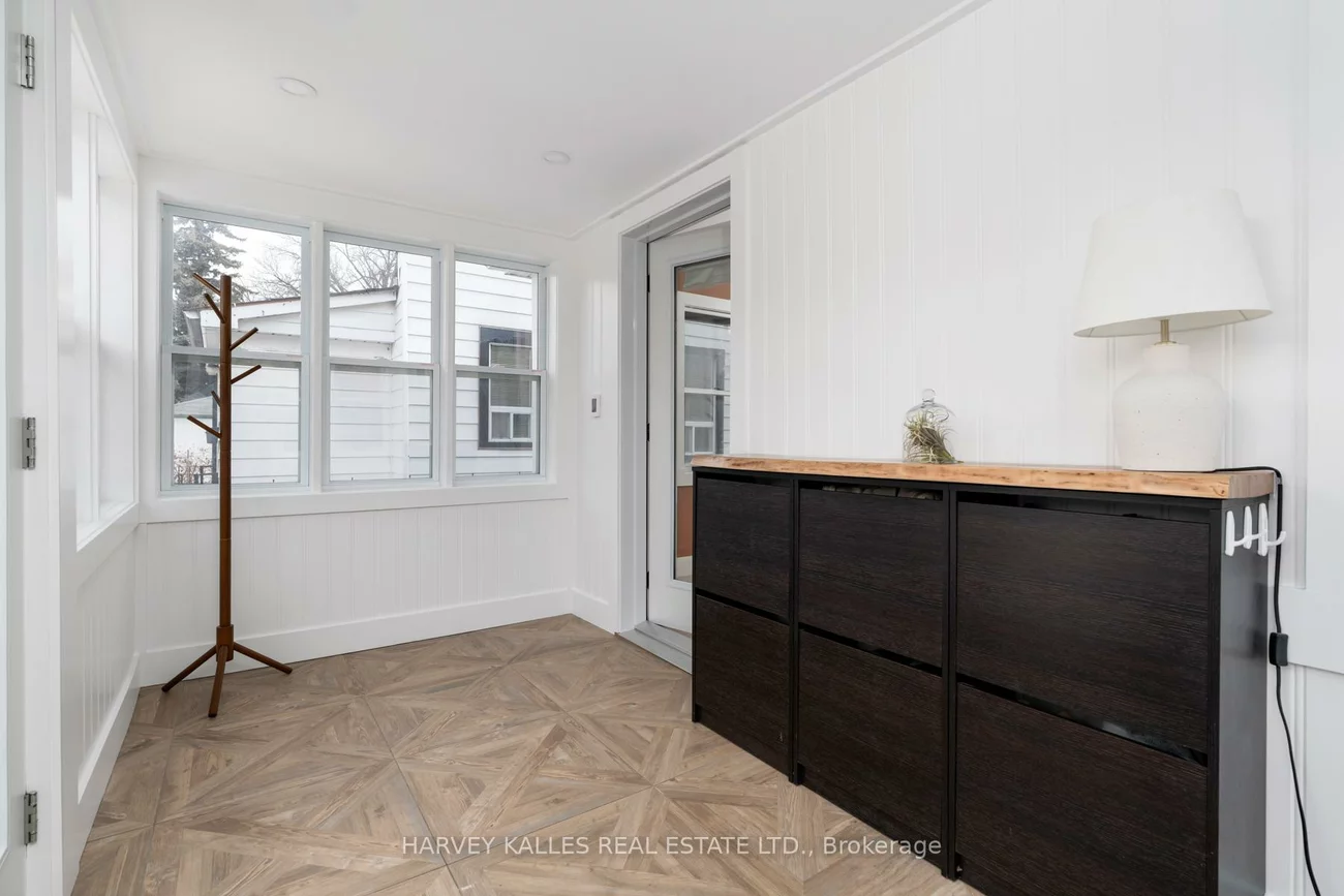 31, Elder, Long Branch, Toronto