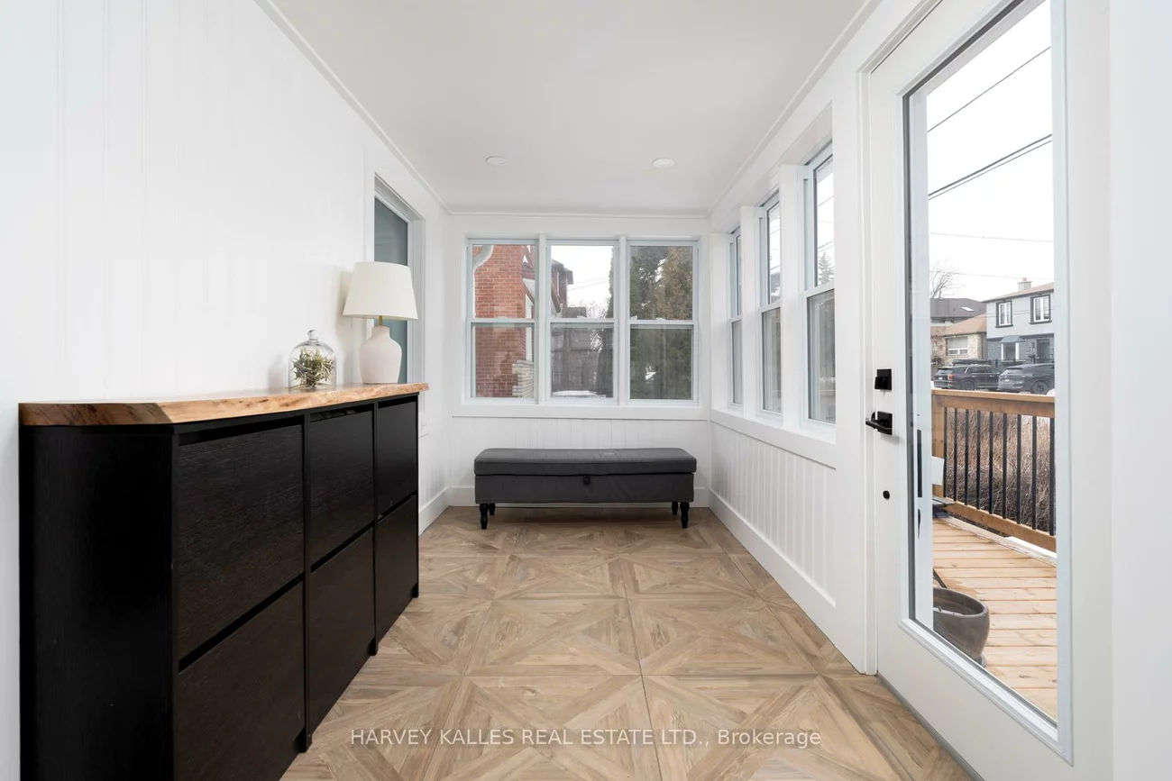 31, Elder, Long Branch, Toronto