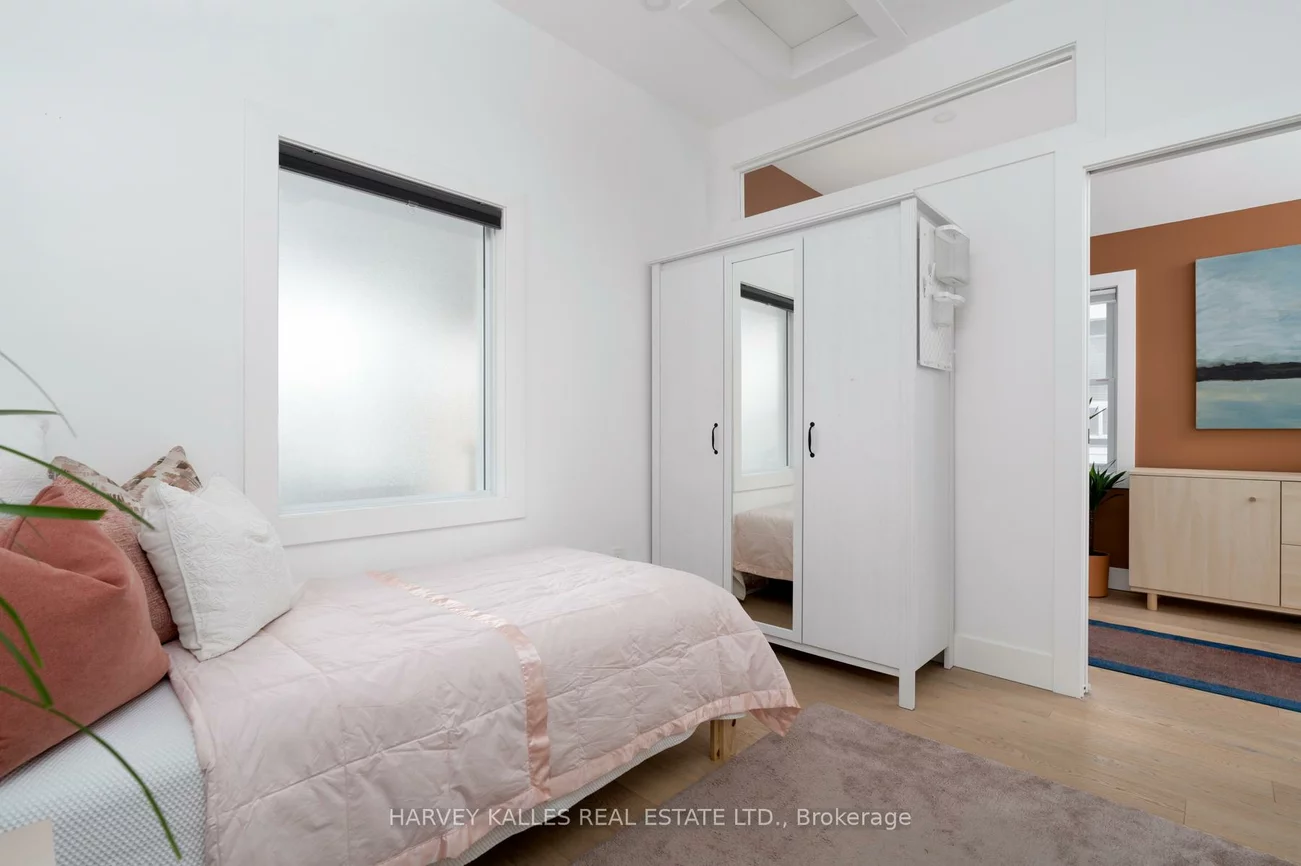 31, Elder, Long Branch, Toronto