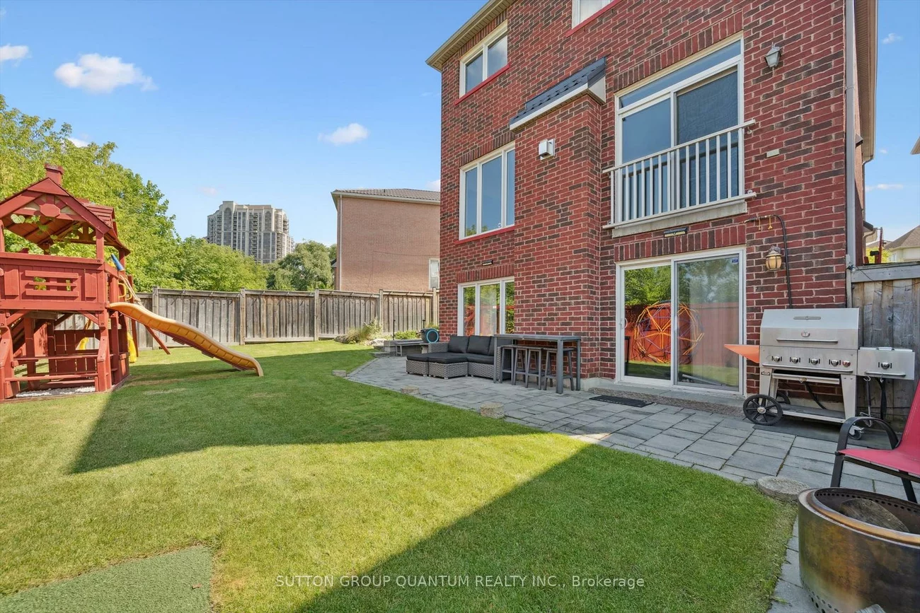68, Westowanis, West Humber-Clairville, Toronto