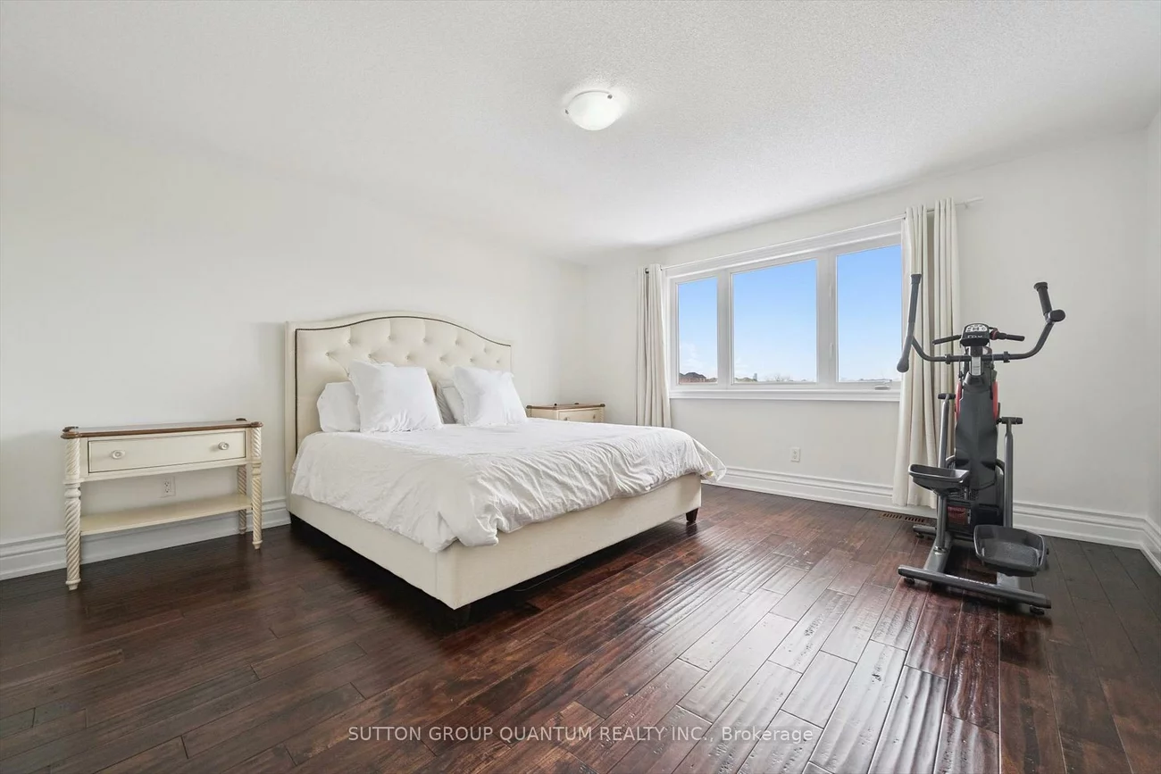 68, Westowanis, West Humber-Clairville, Toronto