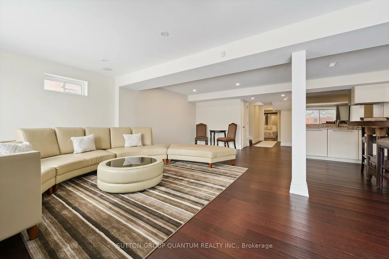 68, Westowanis, West Humber-Clairville, Toronto