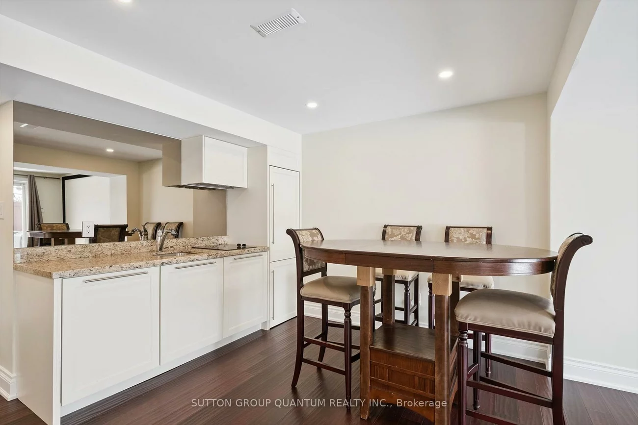 68, Westowanis, West Humber-Clairville, Toronto