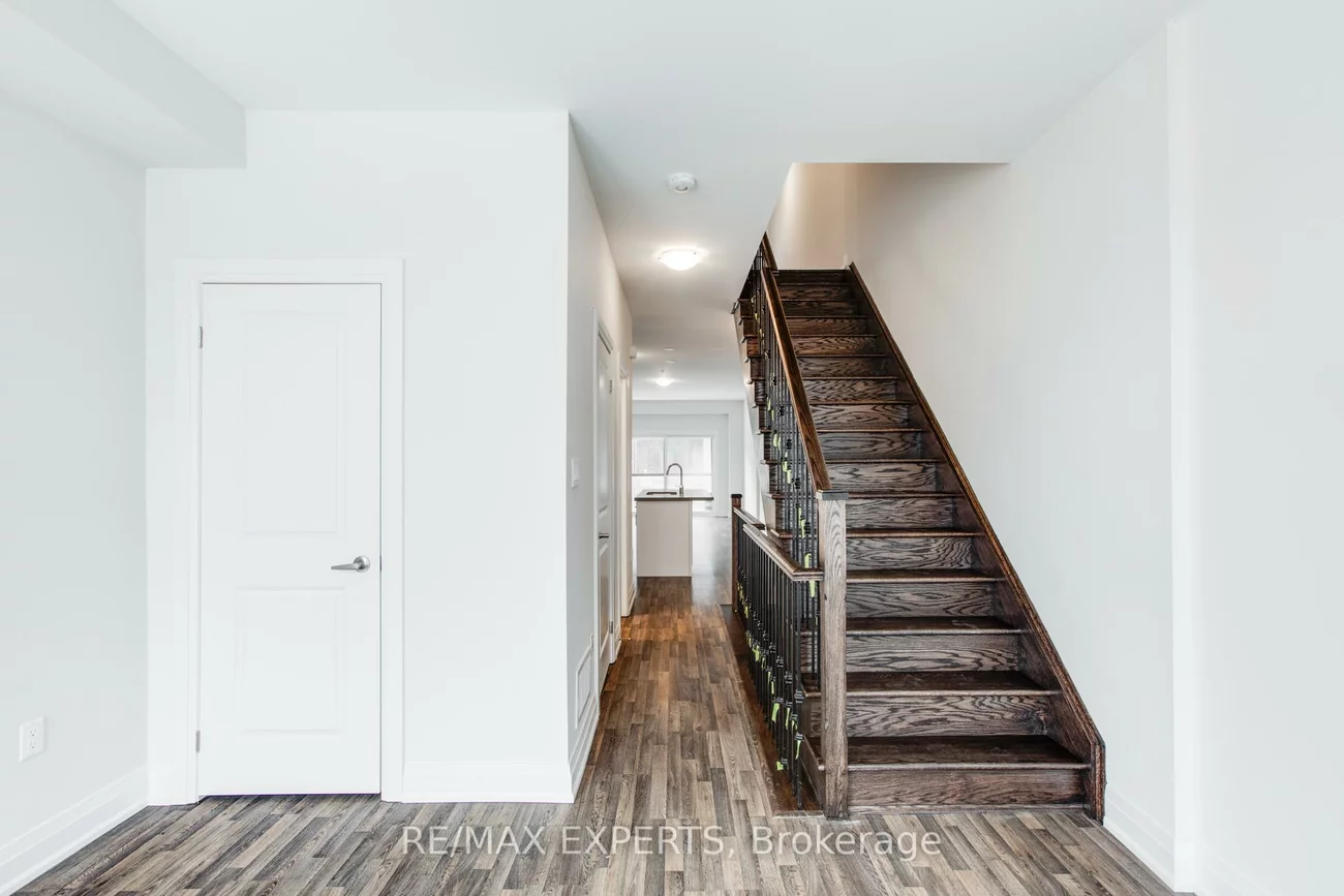 57, Creekbank, Rustic, Toronto