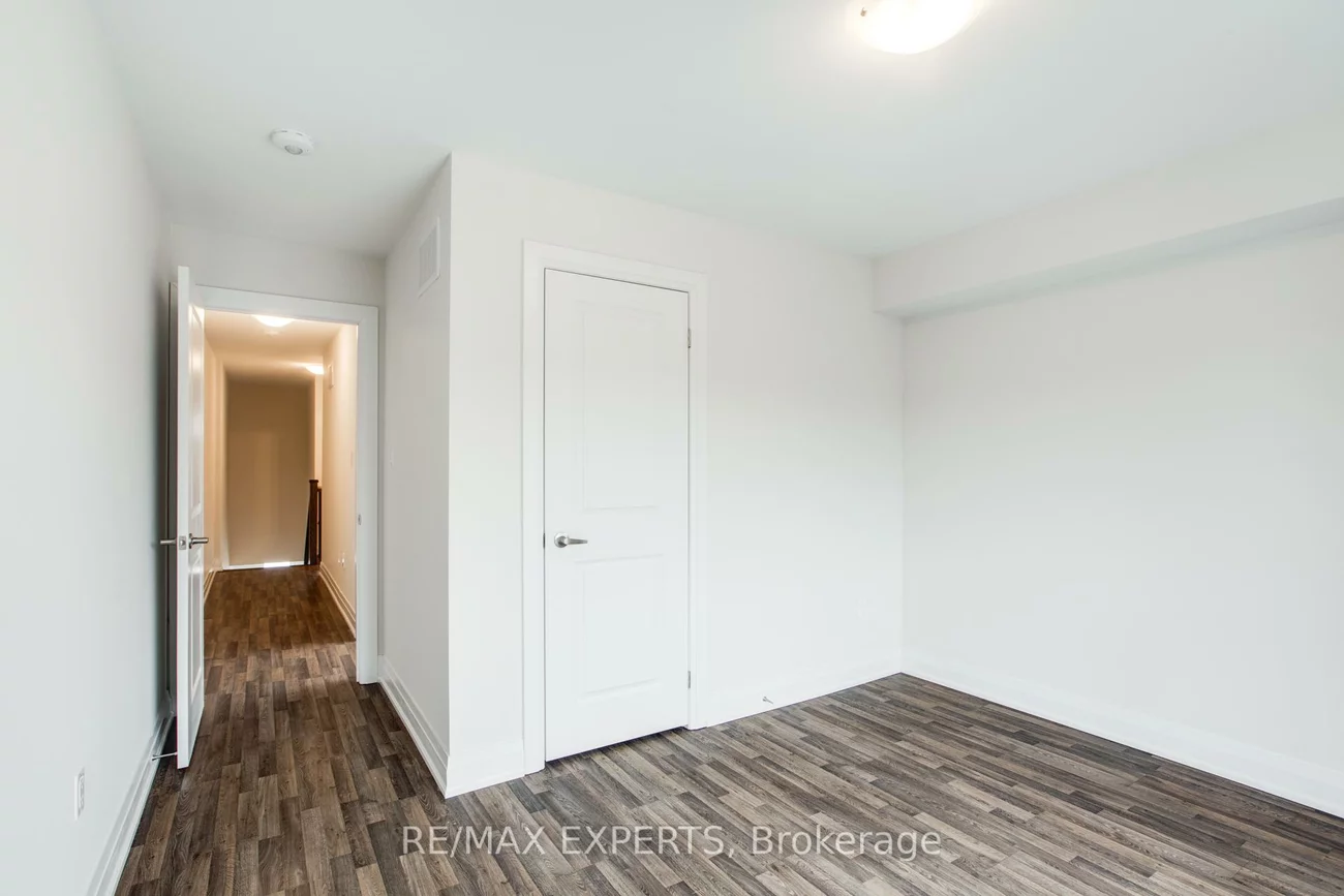 57, Creekbank, Rustic, Toronto