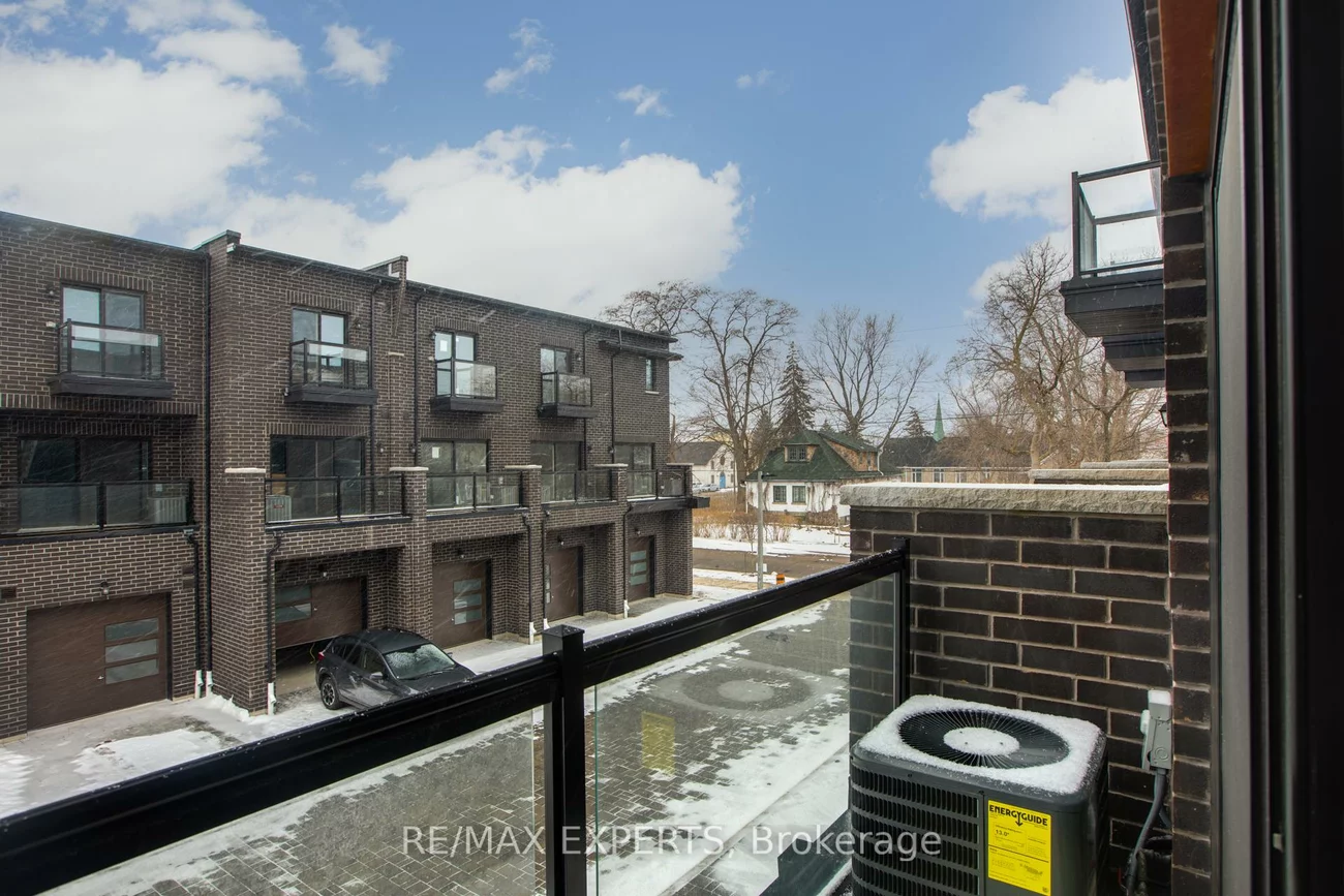 57, Creekbank, Rustic, Toronto