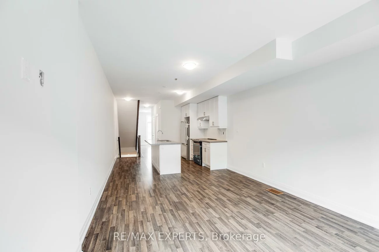 57, Creekbank, Rustic, Toronto