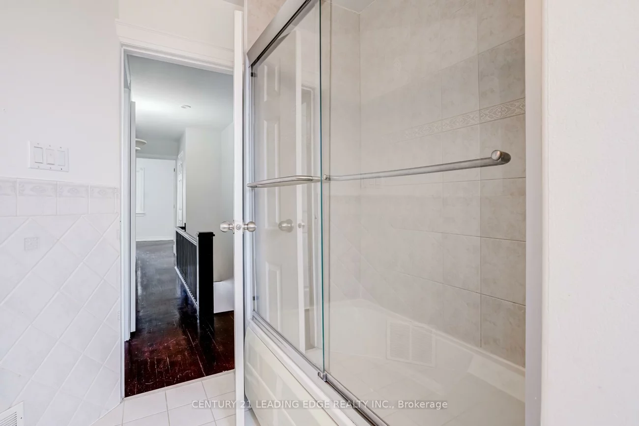 12, Innes, Corso Italia-Davenport, Toronto