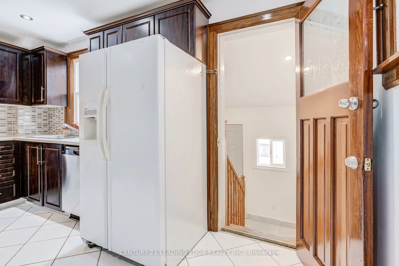 12, Innes, Corso Italia-Davenport, Toronto