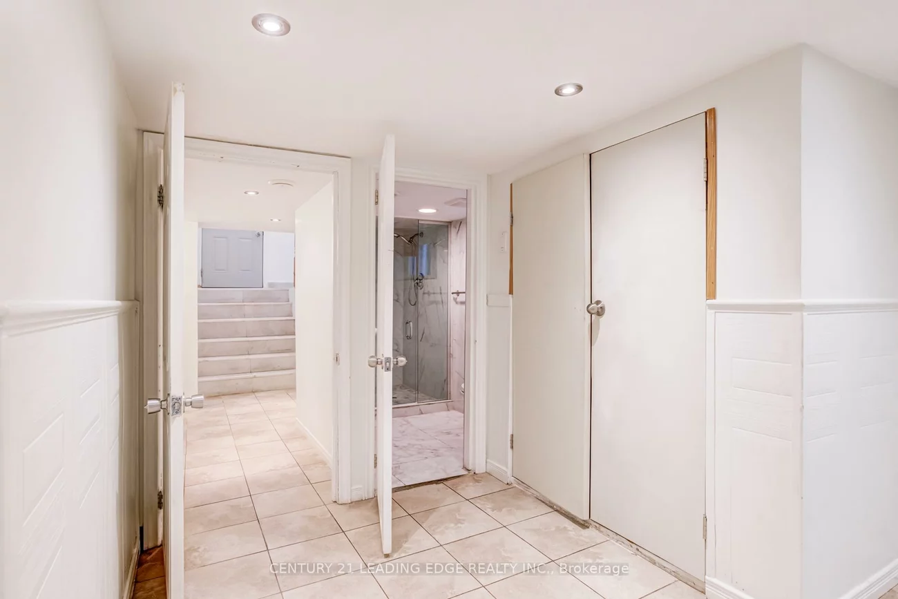 12, Innes, Corso Italia-Davenport, Toronto