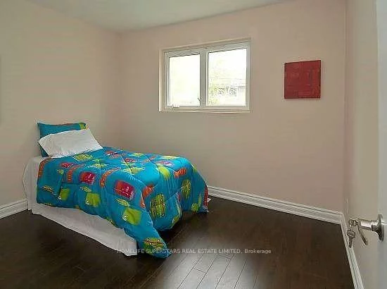 14, Dorward, Mount Olive-Silverstone-Jamestown, Toronto